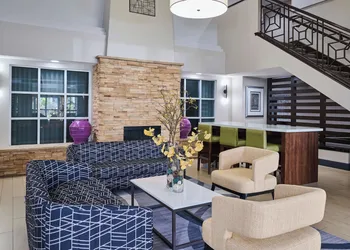 DoubleTree by Hilton Chatsworth hotel thumbnail 3