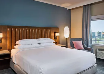 DoubleTree by Hilton Chatsworth hotel thumbnail 5