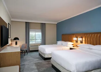 DoubleTree by Hilton Chatsworth hotel thumbnail 7