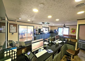 Super 8 by Wyndham Hillsville hotel thumbnail 5