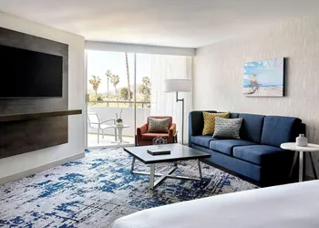 Ventura Beach Marriott hotel thumbnail 6