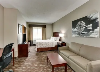 Best Western Plus University Inn & Suites hotel thumbnail 4