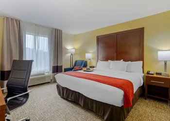 Comfort Inn & Suites Hillsville I-77 hotel thumbnail 5