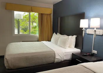 Quality Inn Ontario Airport Convention Center hotel thumbnail 7