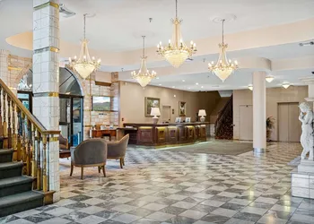 Chateau Big Bear Boutique Hotel, BW Signature Collection hotel thumbnail 2