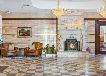 Chateau Big Bear Boutique Hotel, BW Signature Collection hotel thumbnail 4