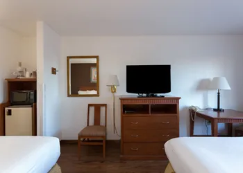 Vagabond Inn Executive - Green Valley hotel thumbnail 5