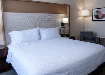 Holiday Inn Metairie New Orleans by IHG hotel thumbnail 8