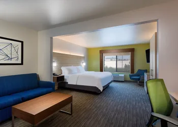 Holiday Inn Express Hotel & Suites Lewisburg by IHG hotel thumbnail 3