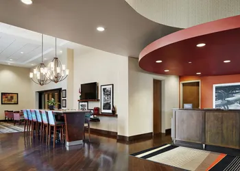 Hampton Inn & Suites Chicago/Mt. Prospect hotel thumbnail 2