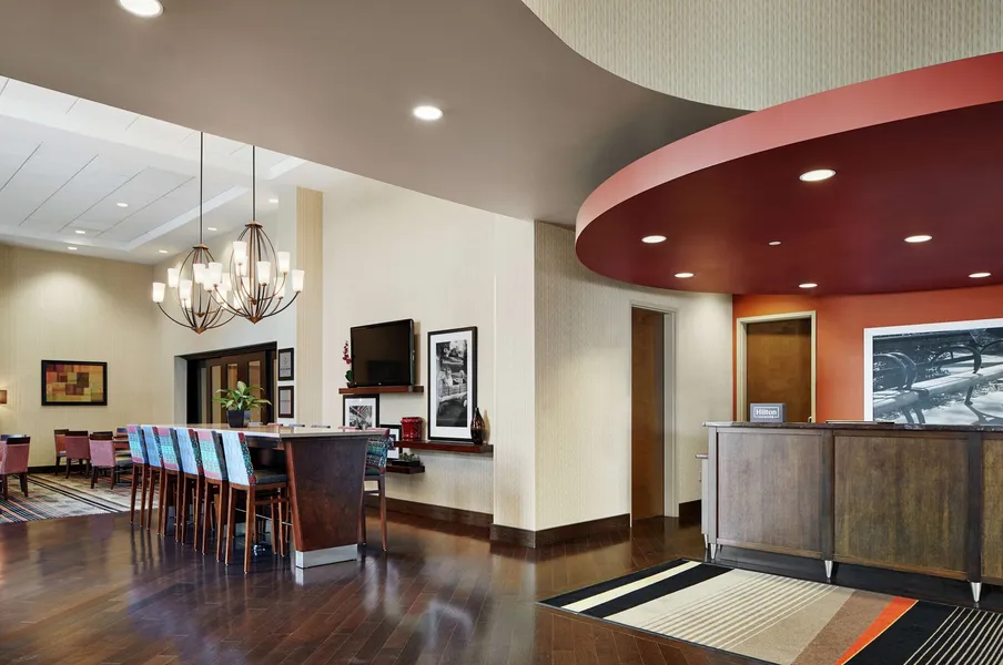 Hampton Inn & Suites Chicago/Mt. Prospect hotel detail image 2