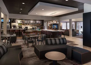 Sonesta Select Phoenix Camelback hotel thumbnail 2