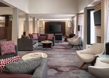 Sonesta Select Phoenix Camelback hotel thumbnail 3