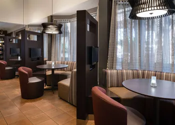 Sonesta Select Phoenix Camelback hotel thumbnail 6