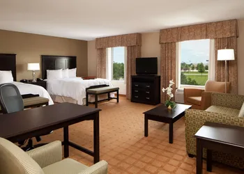 Hampton Inn & Suites Chicago/St. Charles hotel thumbnail 8