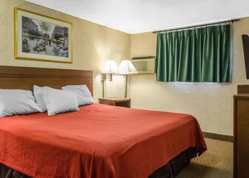 Econo Lodge Bellefonte I-99 hotel thumbnail 8