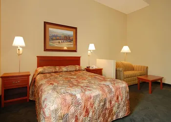 Econo Lodge Inn & Suites Kearney South hotel thumbnail 6