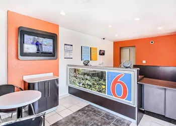Motel 6 Sunnyvale, CA - South hotel thumbnail 2