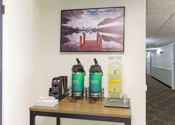 Quality Inn Huron hotel thumbnail 6
