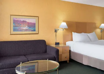 Ramada by Wyndham Tucson hotel thumbnail 4