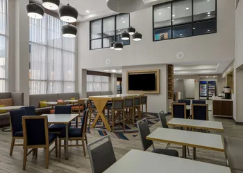 Hampton Inn Linden hotel thumbnail 3