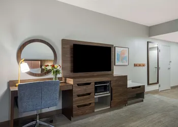 Hampton Inn Linden hotel thumbnail 7