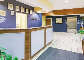 Microtel Inn & Suites by Wyndham Dickson City/Scranton hotel thumbnail 2