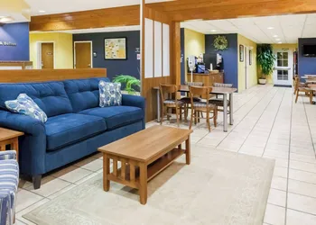 Microtel Inn & Suites by Wyndham Dickson City/Scranton hotel thumbnail 3
