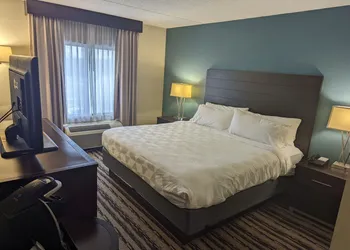 Holiday Inn Harrisburg East by IHG hotel thumbnail 8