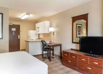 Extended Stay America Select Suites Detroit Sterling Heights hotel thumbnail 5