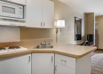 Extended Stay America Select Suites Detroit Sterling Heights hotel thumbnail 6