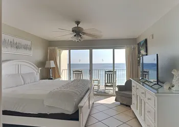 Long Beach Resort by Resort Collection hotel thumbnail 3