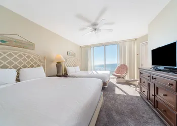 Long Beach Resort by Resort Collection hotel thumbnail 5