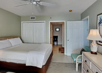 Long Beach Resort by Resort Collection hotel thumbnail 8