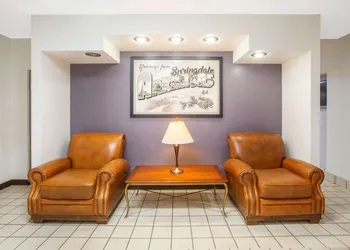 Super 8 by Wyndham Springdale AR hotel thumbnail 3