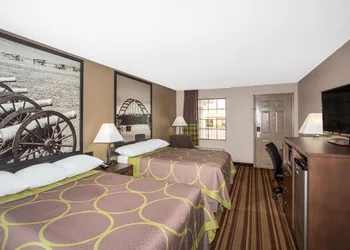 Super 8 by Wyndham Springdale AR hotel thumbnail 5