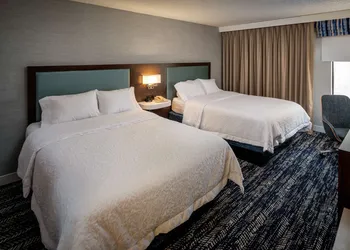 Hampton Inn Long Island / Commack hotel thumbnail 5