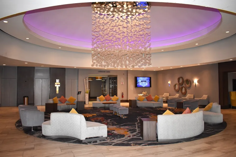 DoubleTree by Hilton Chicago - Oak Brook hotel detail image 2