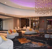 DoubleTree by Hilton Chicago - Oak Brook hotel detail image 3