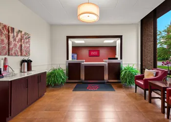 Red Roof Inn Norwich hotel thumbnail 4