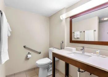 Comfort Inn Red Horse Frederick hotel thumbnail 6