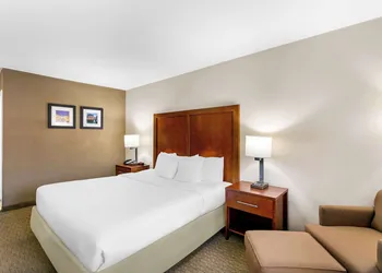 Comfort Inn Red Horse Frederick hotel thumbnail 8