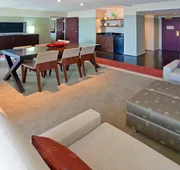 Crowne Plaza Chicago West Loop by IHG hotel detail image 5