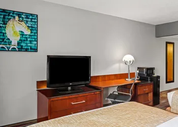 Travelodge by Wyndham Bloomington hotel thumbnail 4
