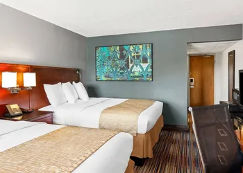 Travelodge by Wyndham Bloomington hotel thumbnail 7