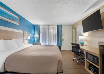 Quality Inn & Suites Conference Center hotel thumbnail 8