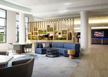 Hilton New Orleans Airport hotel thumbnail 2