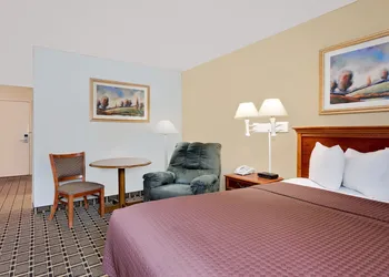 Brookings Inn hotel thumbnail 5