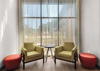 Hampton Inn & Suites Pensacola I-10 N at Univ. Town Plaza hotel thumbnail 2