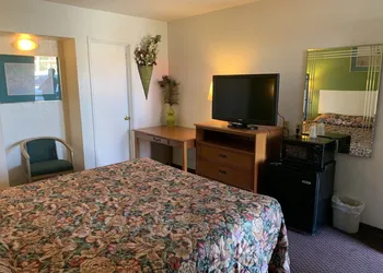 Budget Inn and Suites El Centro hotel thumbnail 8